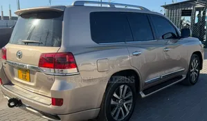 Toyota Land Cruiser 2016 Beige