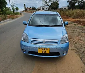 Toyota Raum 2006 Blue