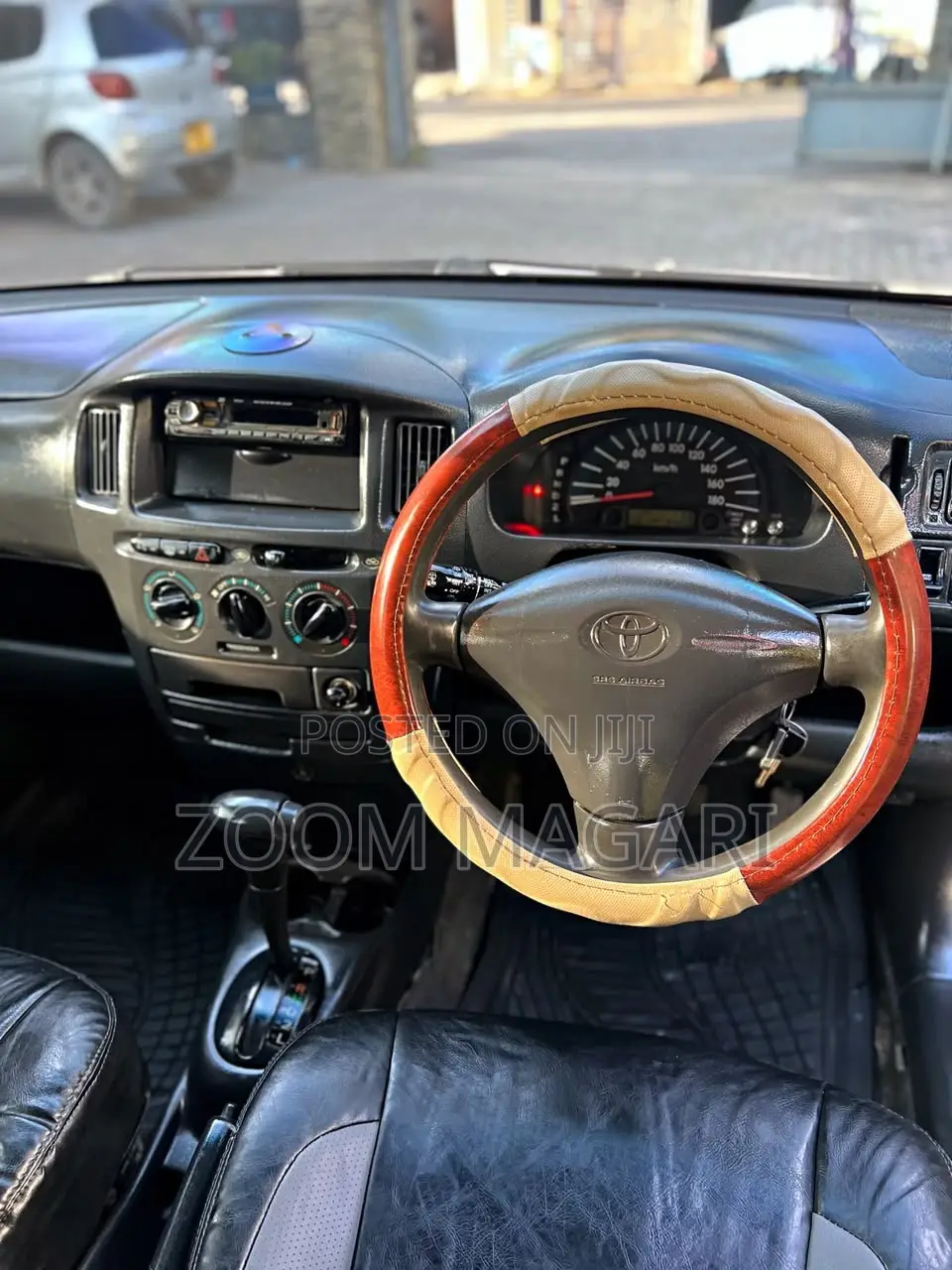 Toyota Hilux Surf 2000 Silver