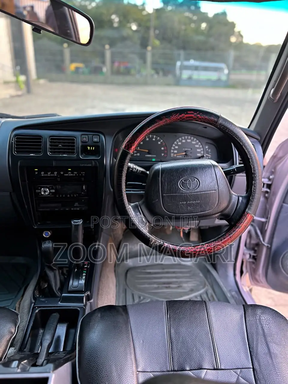 Toyota Hilux Surf 2000 Silver