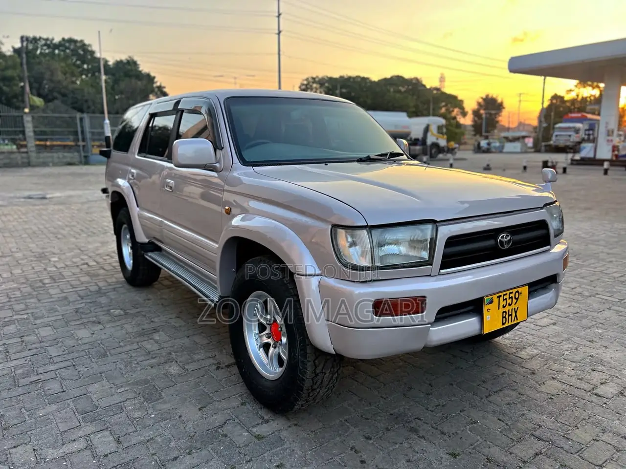 Toyota Hilux Surf 2000 Silver