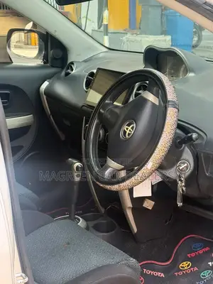 Toyota IST 2005 Silver