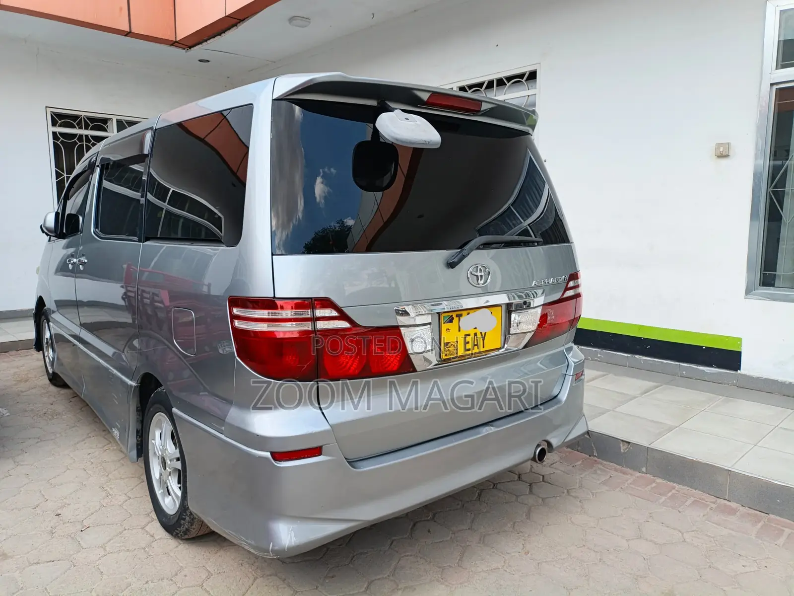 Toyota Alphard 2004 Silver