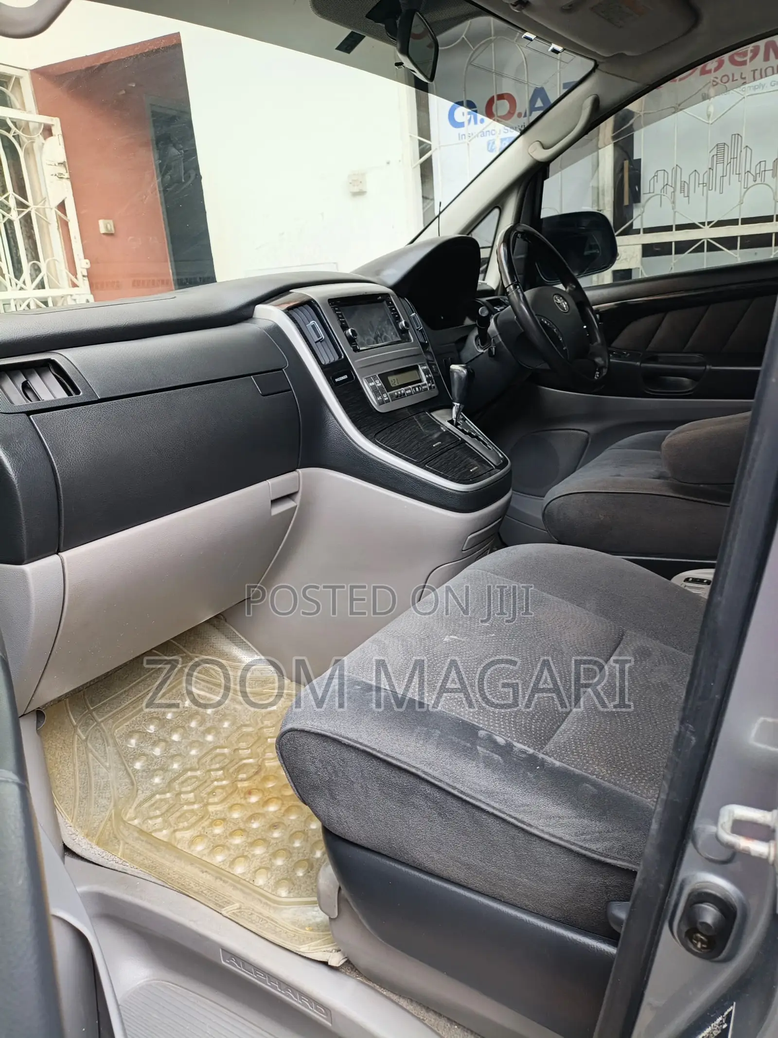 Toyota Alphard 2004 Silver