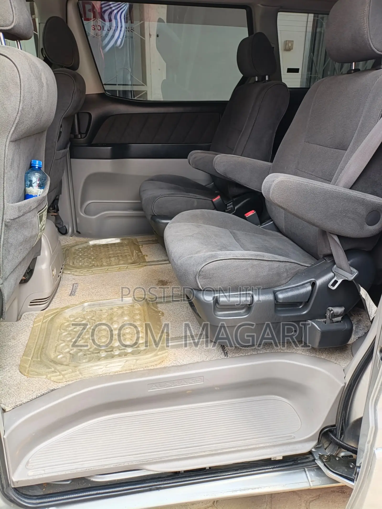 Toyota Alphard 2004 Silver
