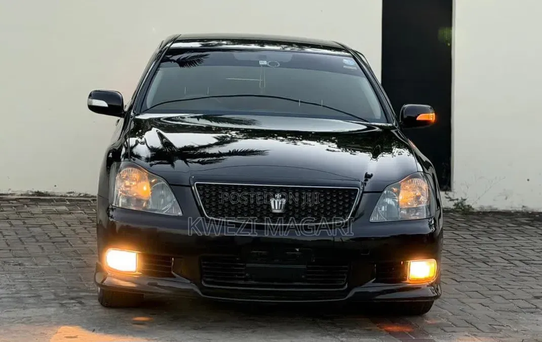 Toyota Crown 2006 Black
