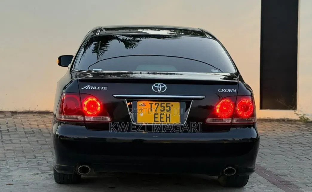 Toyota Crown 2006 Black