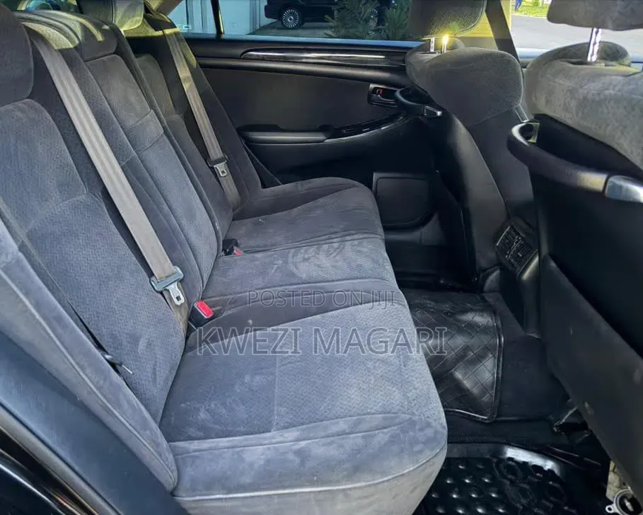Toyota Crown 2006 Black