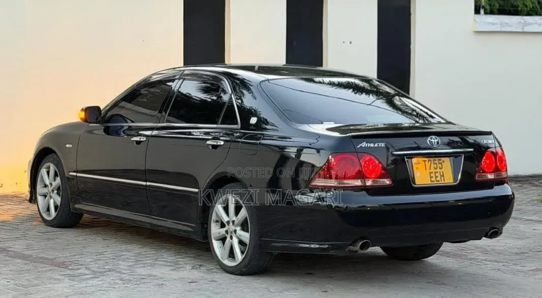 Toyota Crown 2006 Black