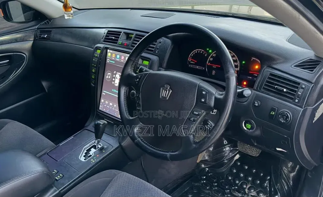 Toyota Crown 2006 Black
