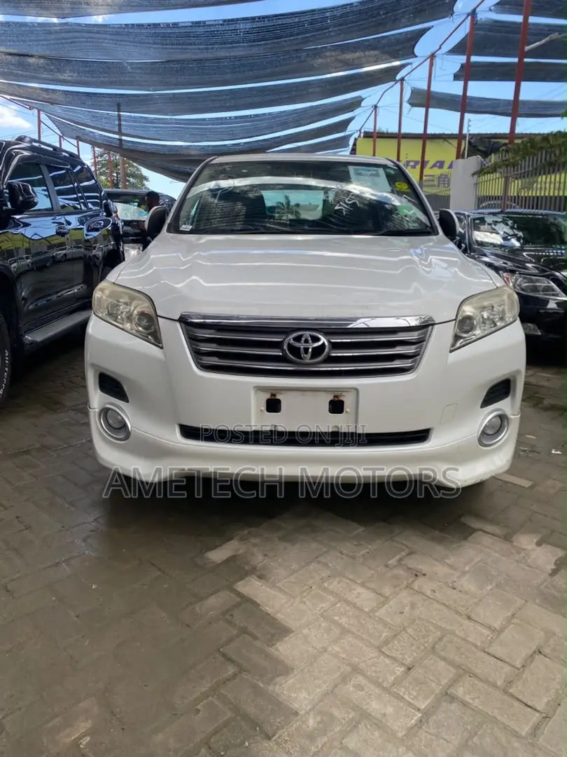 Toyota Vanguard 2008 White