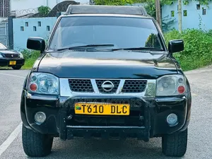 Nissan Hardbody 2015 Black