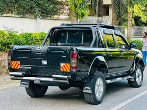 Nissan Hardbody 2015 Black