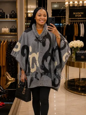 Maison d'Or Poncho