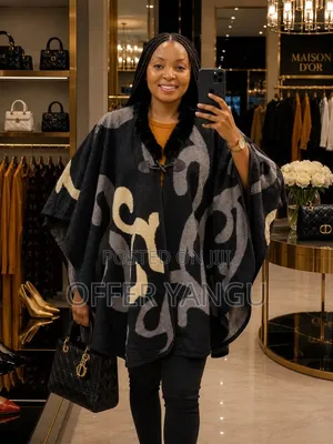 Maison d'Or Poncho