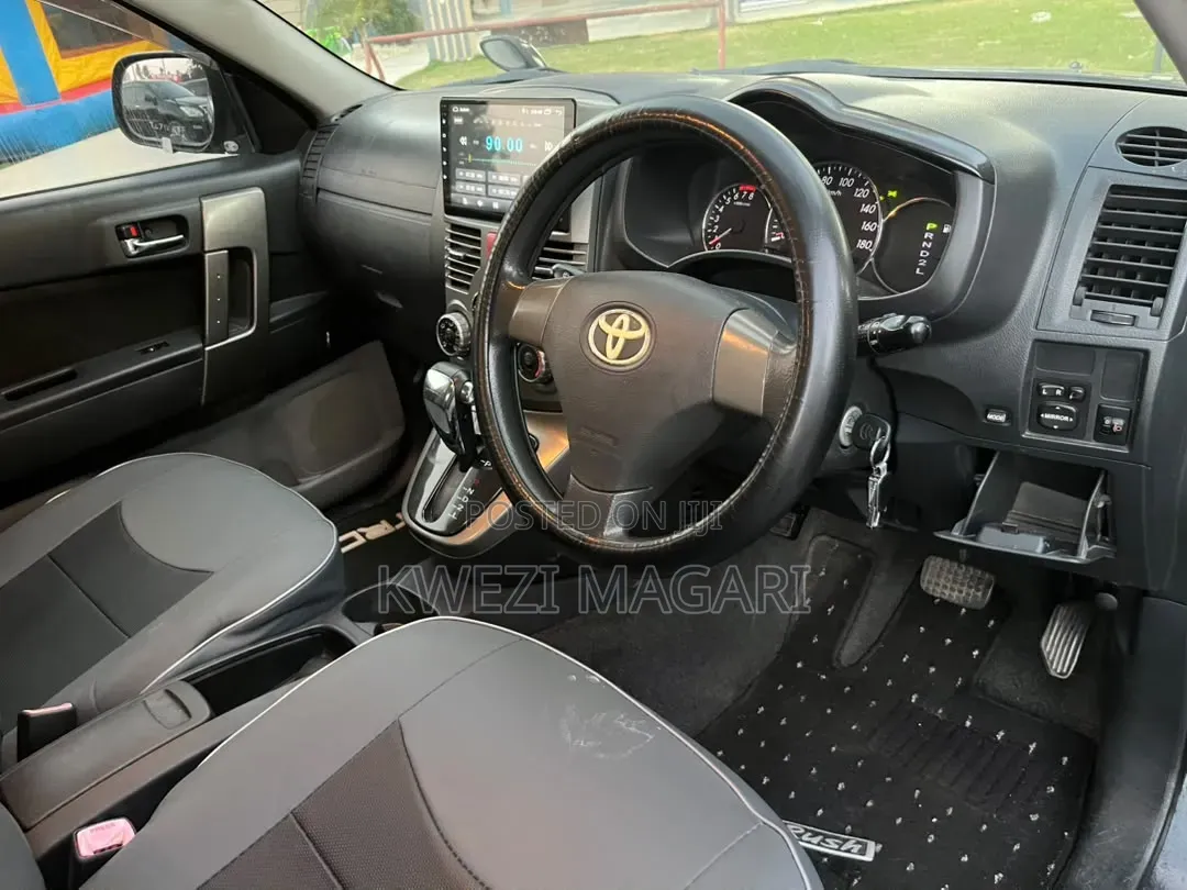Toyota Rush 2010 Black