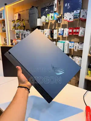 New Laptop Asus ROG Strix G17 16GB AMD Ryzen 9 SSD 1T