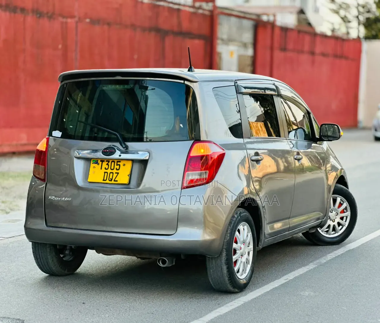 Toyota Ractis 2006 Gray