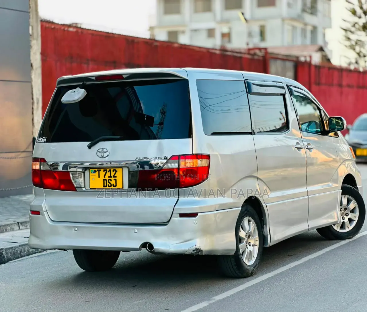 Toyota Alphard 2005 Silver