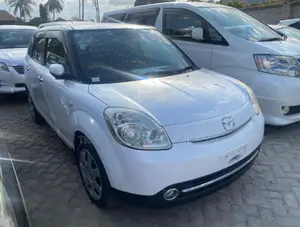 Mazda Verisa 2009 Pearl