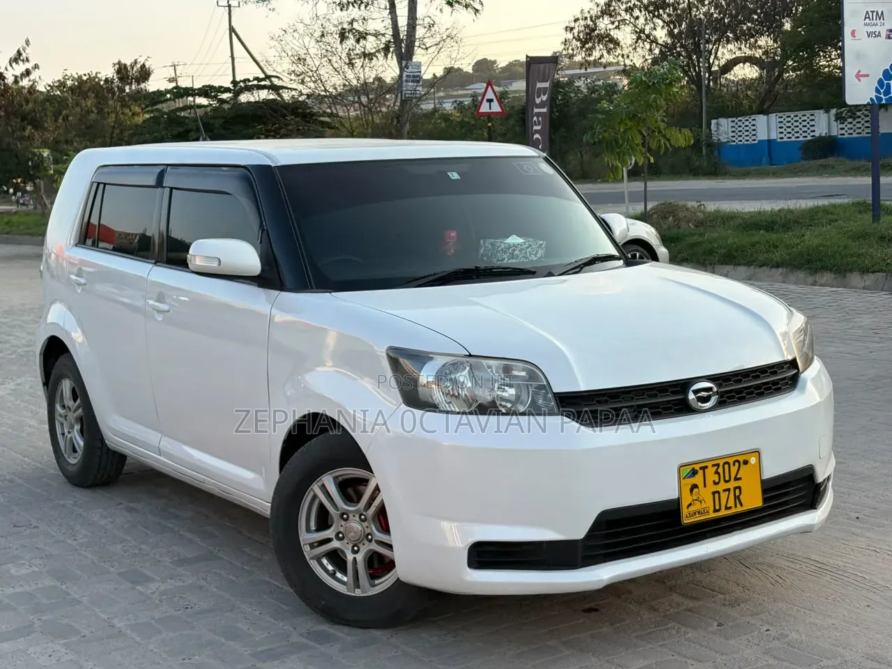 Toyota Corolla Rumion 2010 White