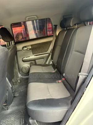 Toyota Corolla Rumion 2010 White