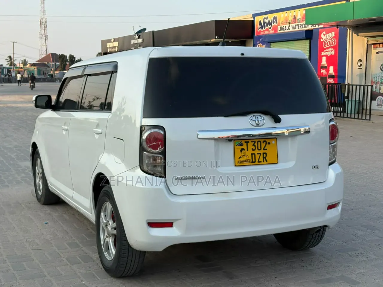 Toyota Corolla Rumion 2010 White