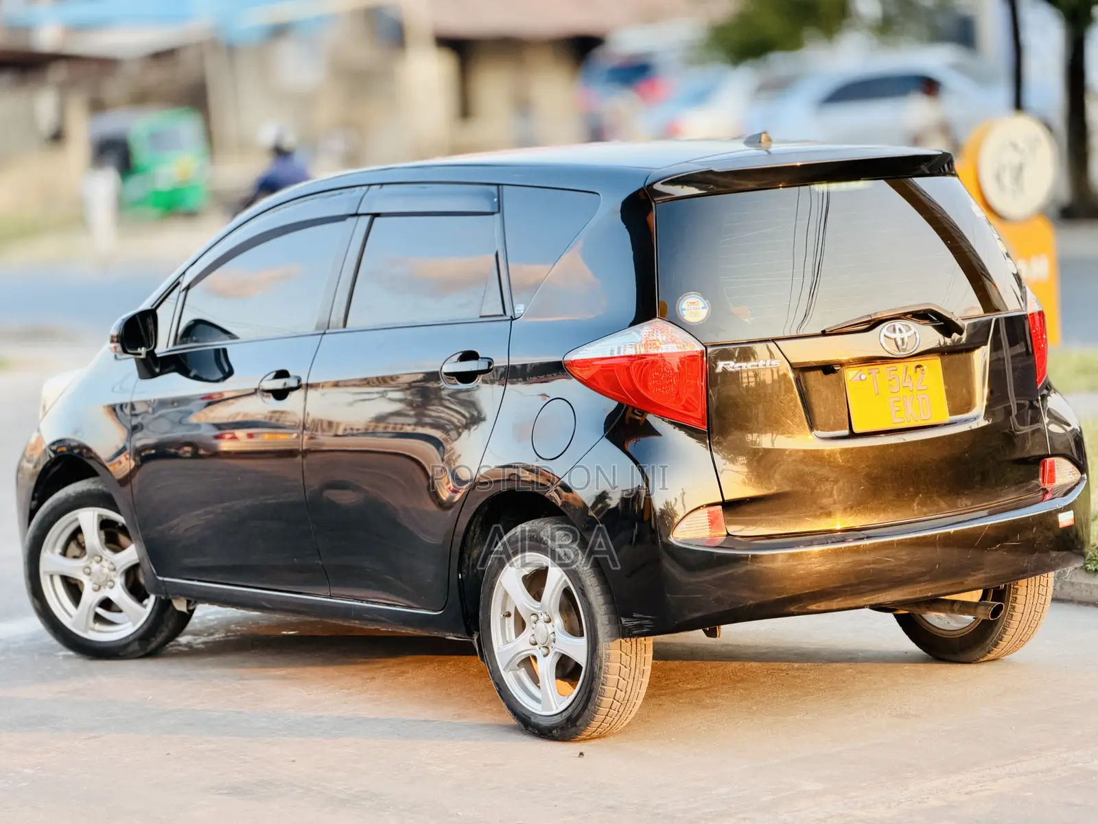 Toyota Ractis 2012 Black