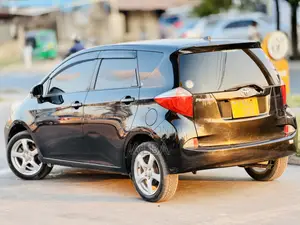 Toyota Ractis 2012 Black