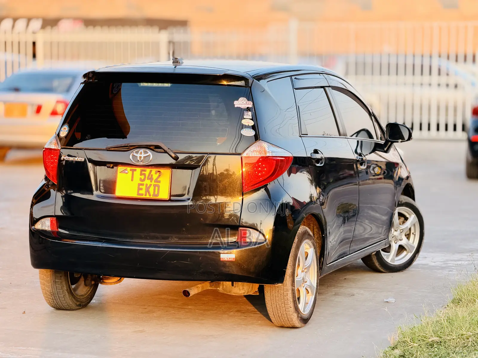 Toyota Ractis 2012 Black