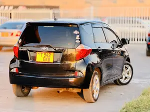 Toyota Ractis 2012 Black
