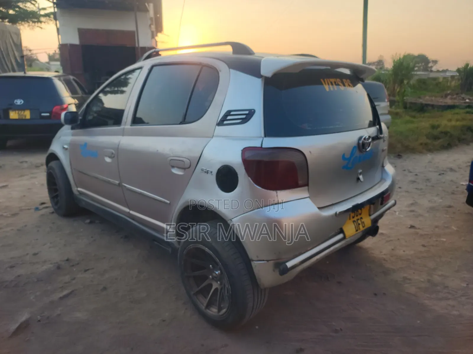 Toyota Vitz 2003 Silver