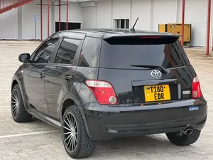 Toyota IST 2006 Black