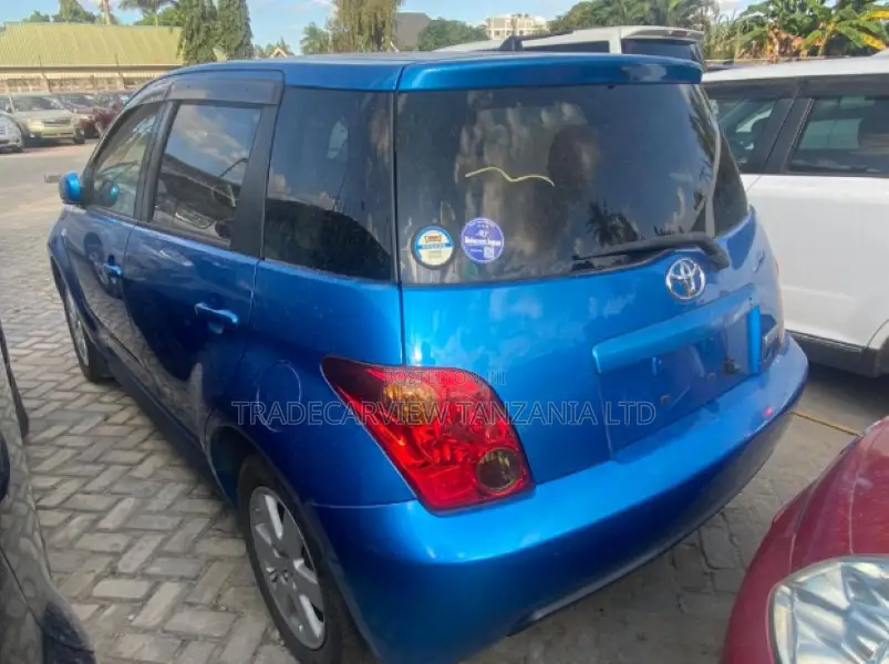 Toyota IST 2003 Blue