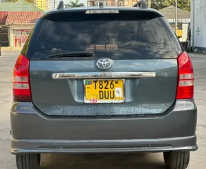 Toyota Wish 2004 Gray