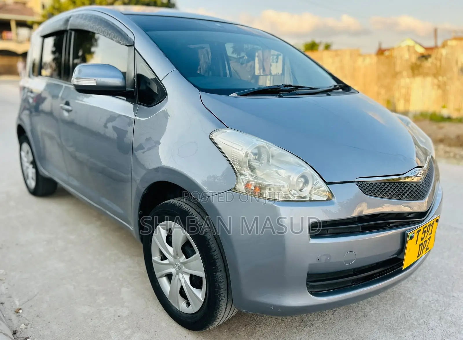 Toyota Ractis 1.3 FWD 2007 Gray