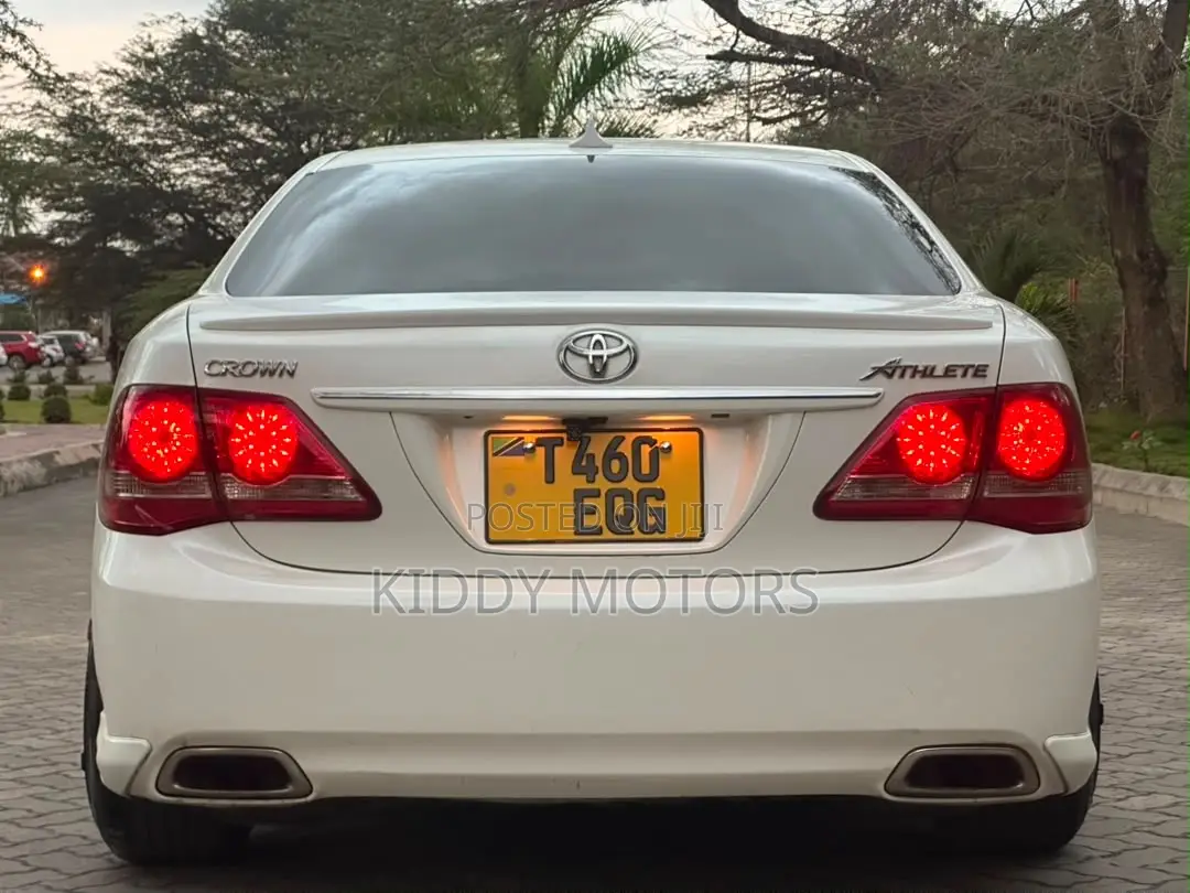 Toyota Crown 2009 Pearl