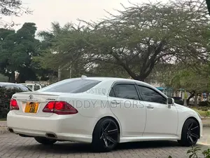 Toyota Crown 2009 Pearl