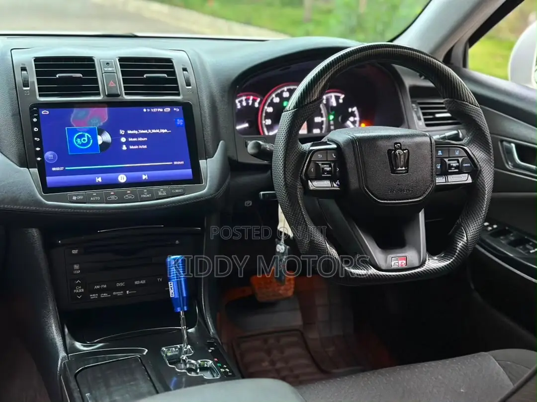 Toyota Crown 2009 Pearl