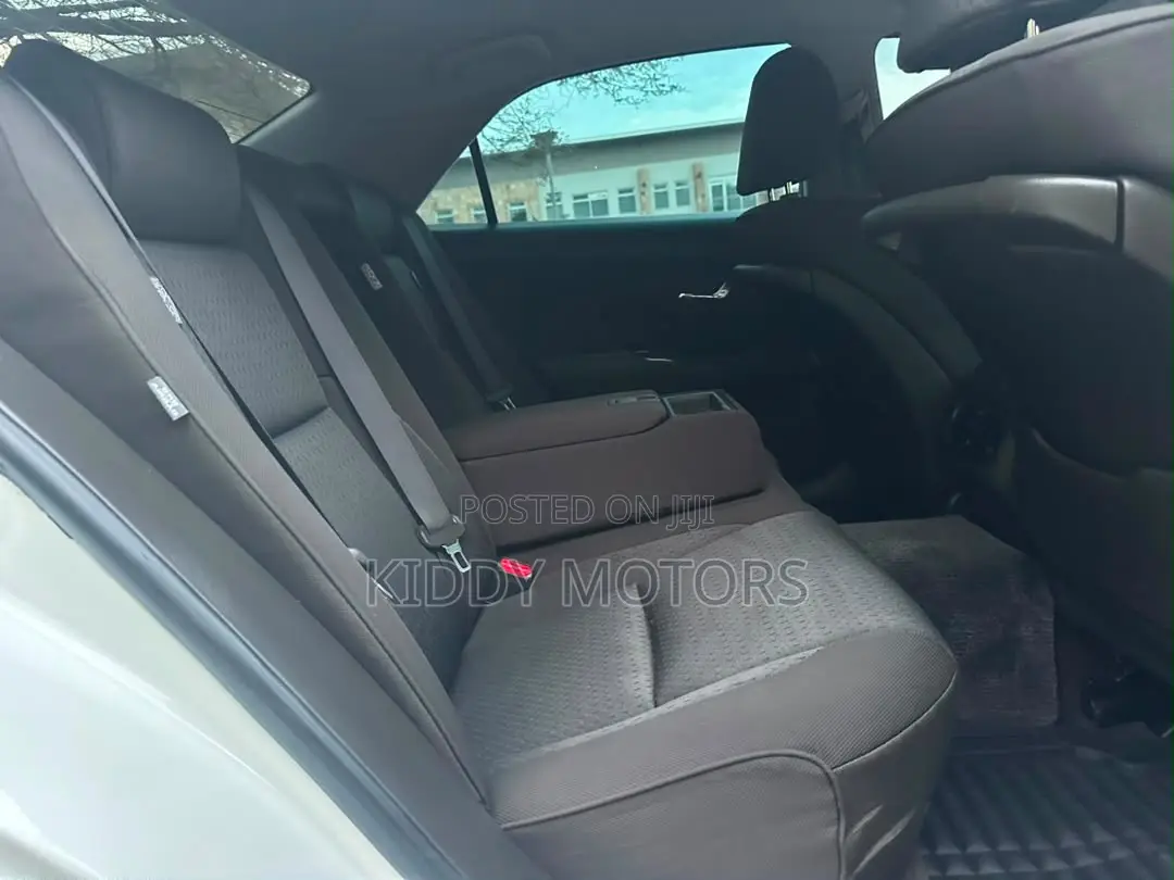 Toyota Crown 2009 Pearl