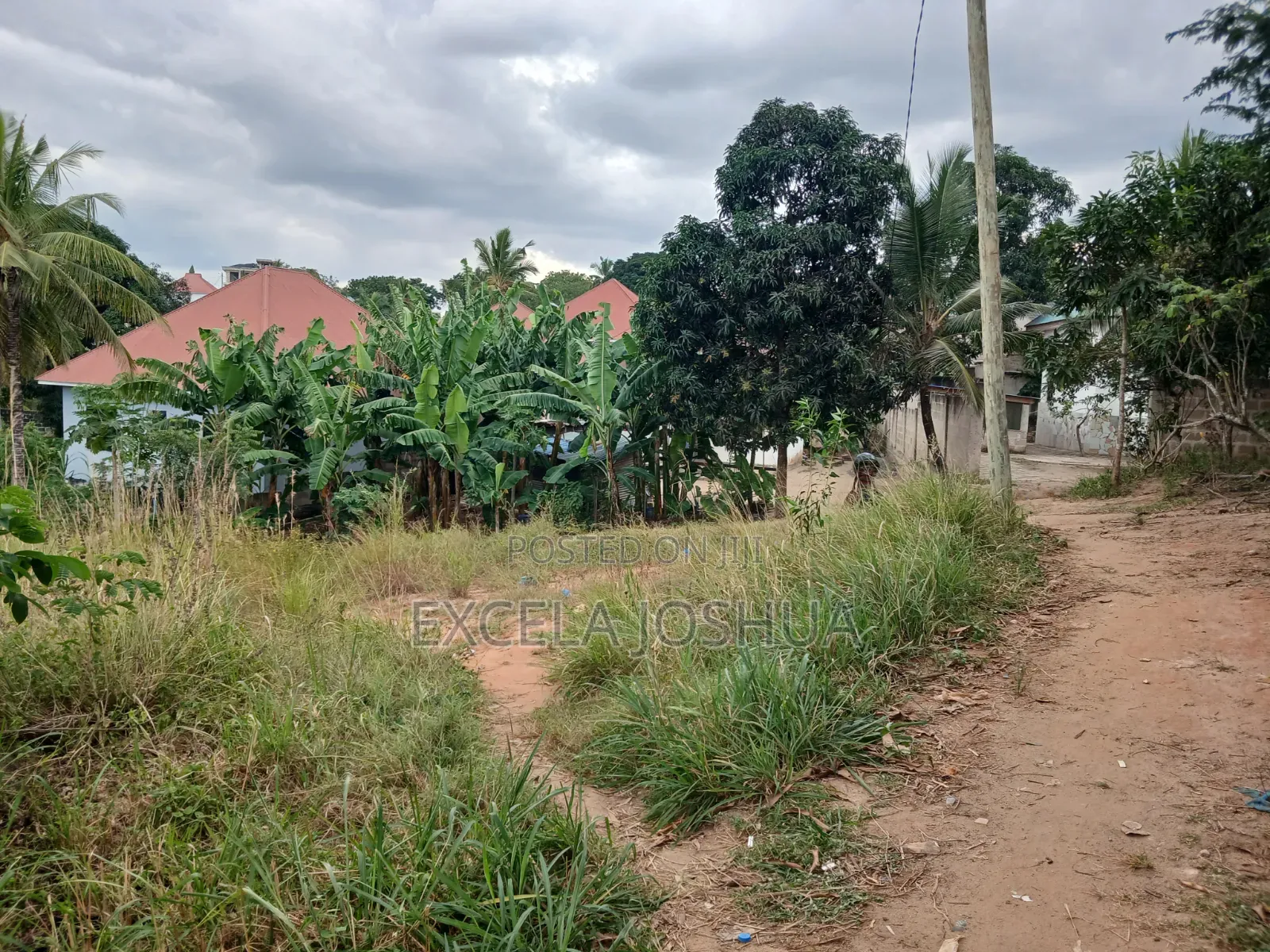 Kiwanja Kinauzwa Goba Mtaa Wa Muhimbili