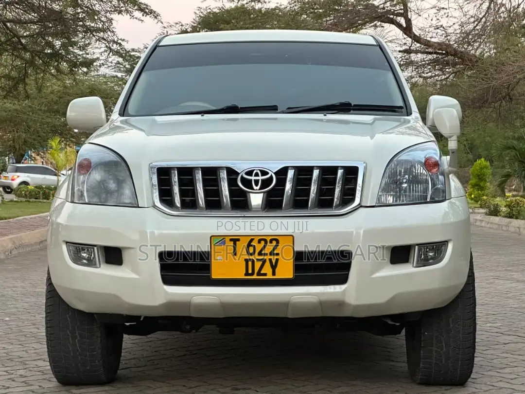 Toyota Land Cruiser Prado 2007 White