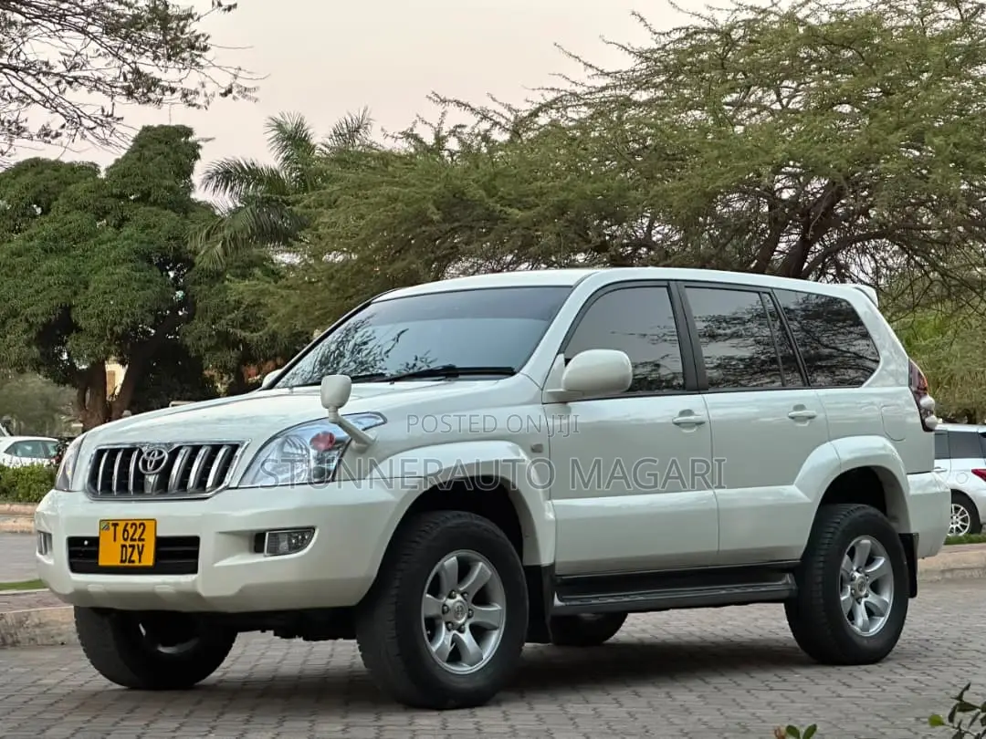 Toyota Land Cruiser Prado 2007 White