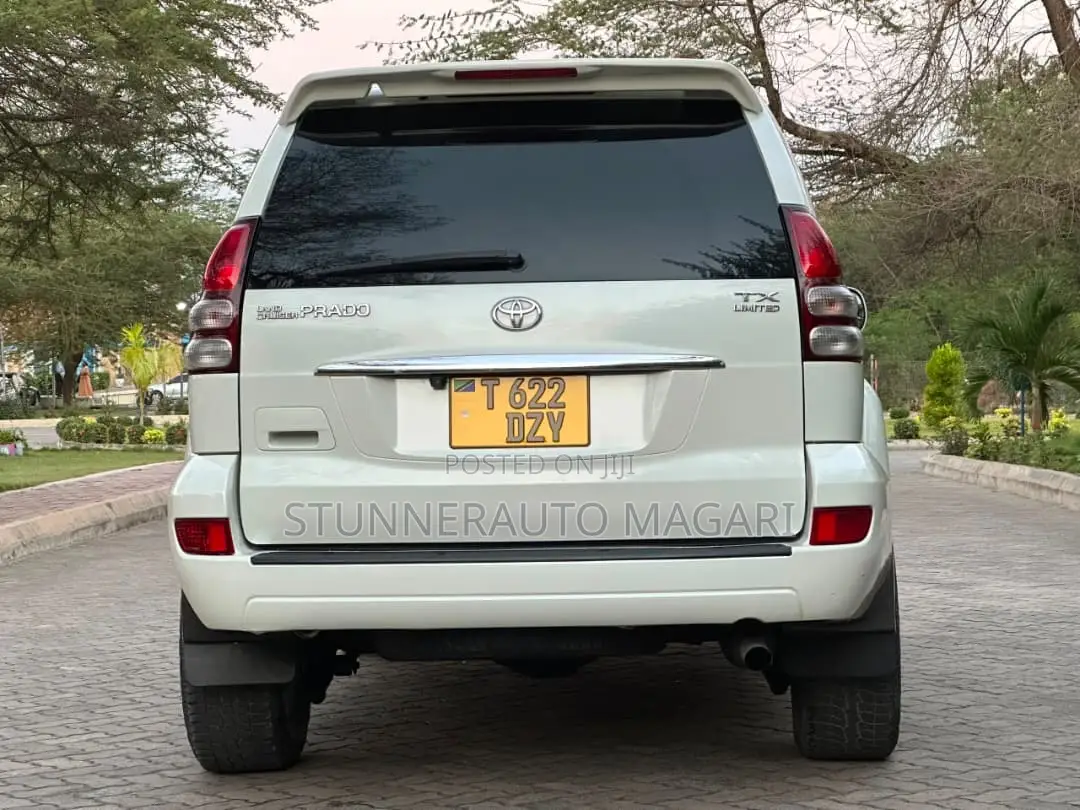 Toyota Land Cruiser Prado 2007 White