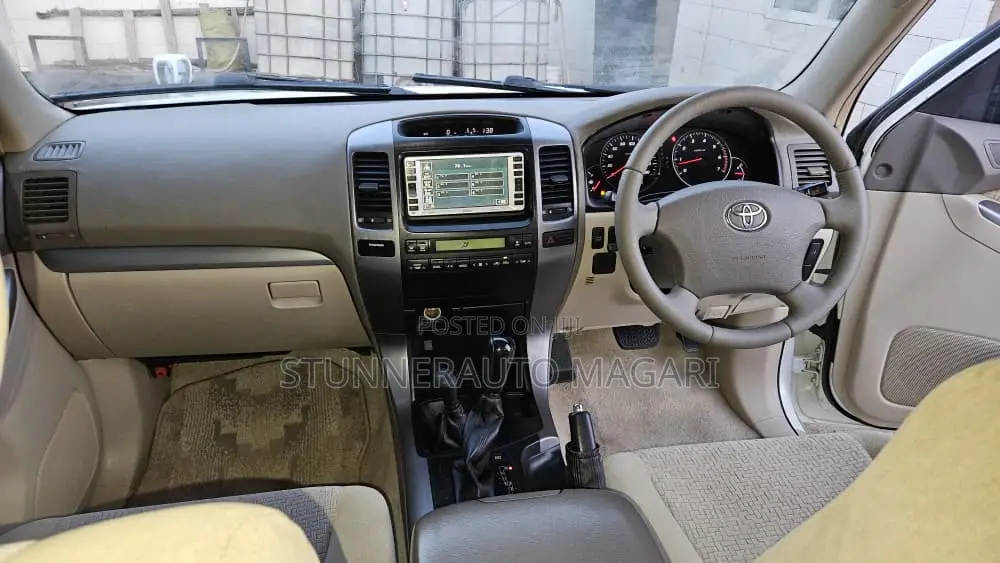 Toyota Land Cruiser Prado 2007 White