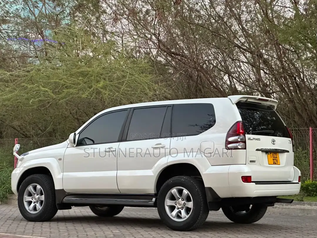 Toyota Land Cruiser Prado 2007 White