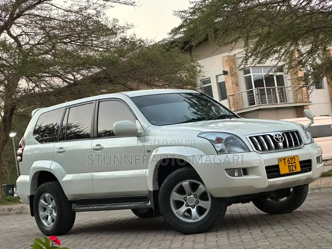 Toyota Land Cruiser Prado 2007 White