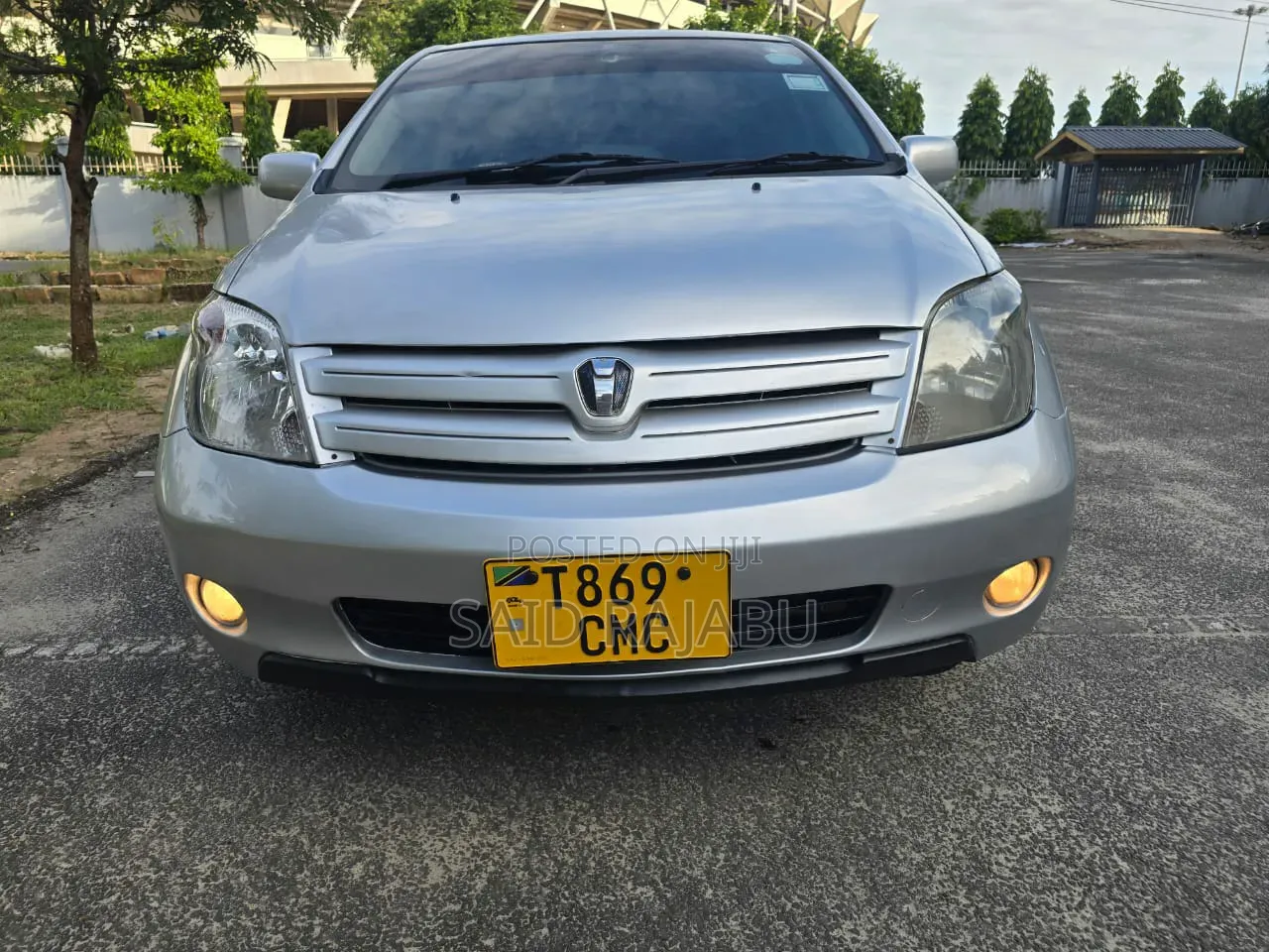 Toyota IST 2025 Silver