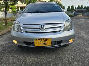 Toyota IST 2025 Silver