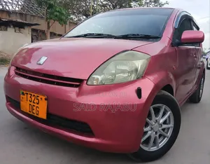 Toyota Passo 2007 Red